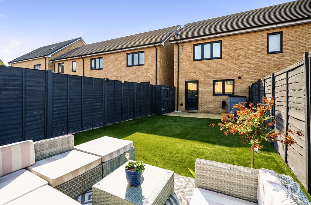 Property photo 3 of 22 3E19284c-05Fe-403...