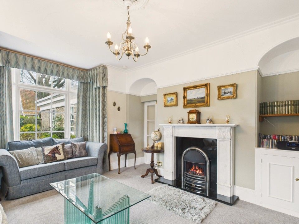 Property photo 3 of 33