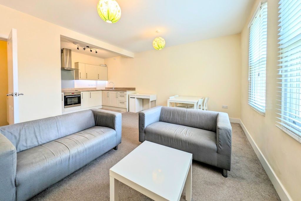 Property photo 2 of 13