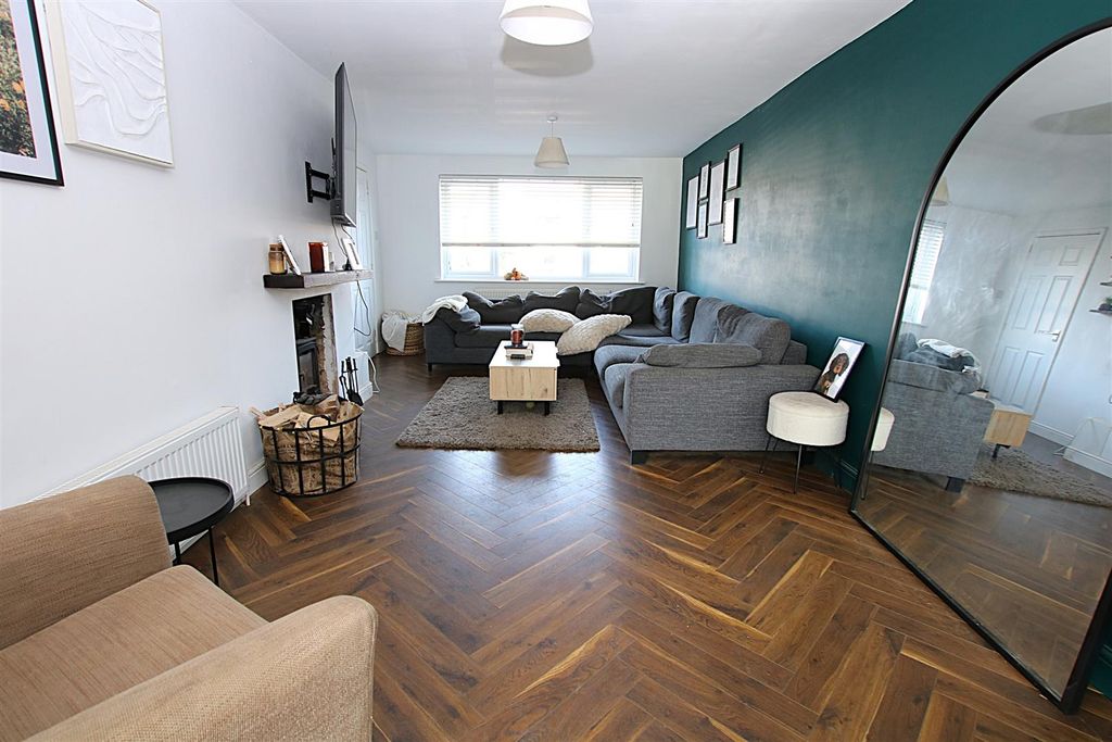 Property photo 2 of 14 Img_9805.Jpg