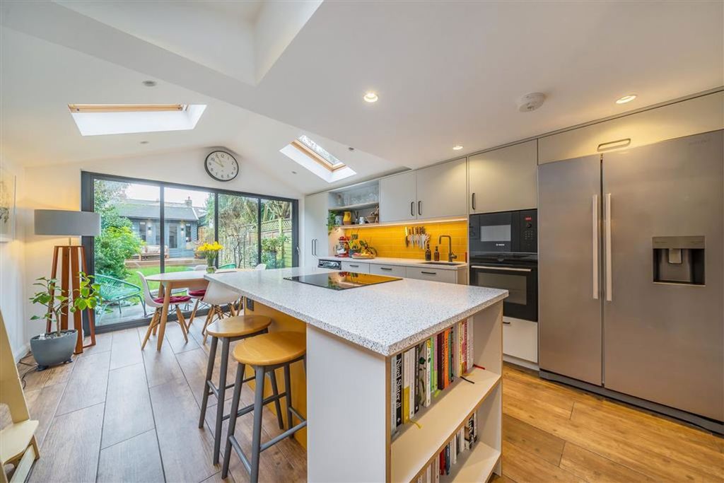 Property photo 3 of 7