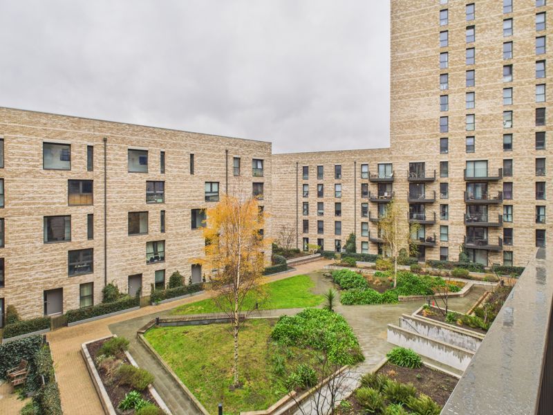 Property photo 1 of 9 Photo 8