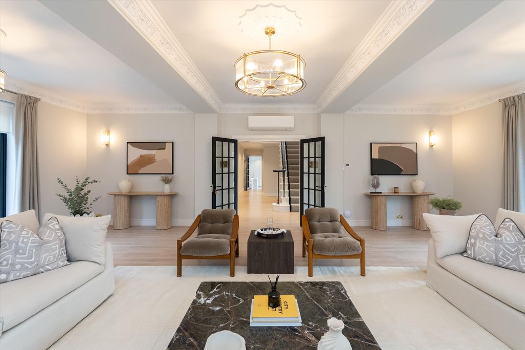 Property photo 2 of 34 Image