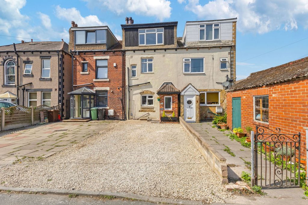 Property photo 3 of 22