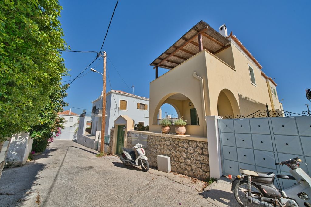 Property photo 1 of 53
