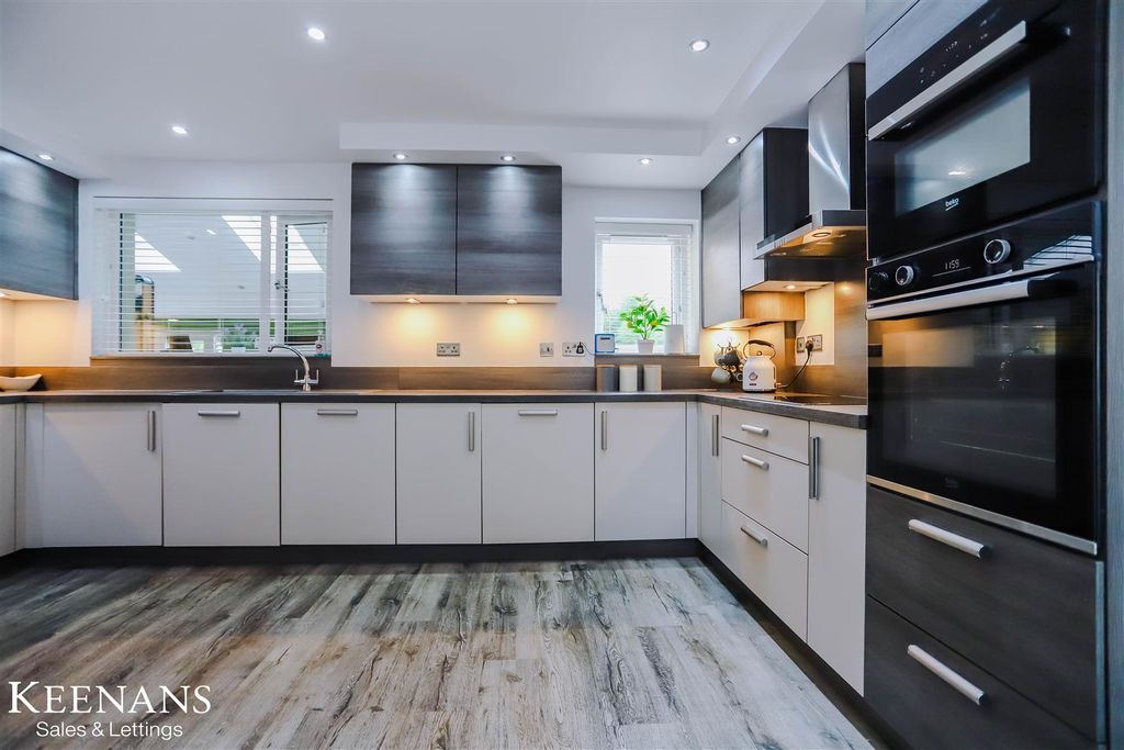 Property photo 3 of 48 3.Jpg