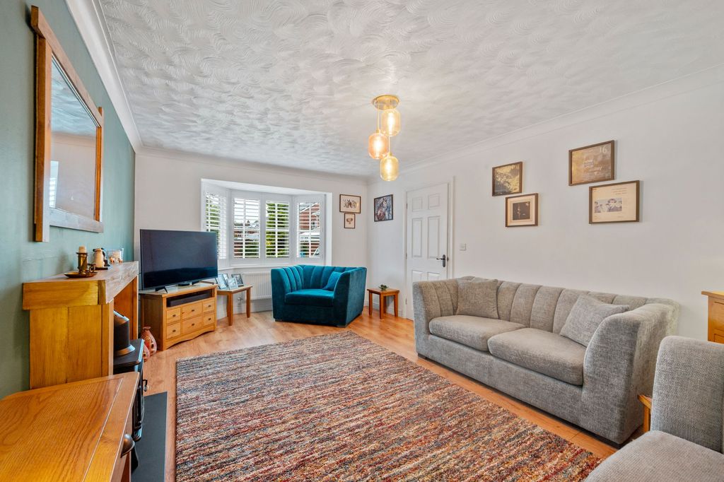 Property photo 2 of 45