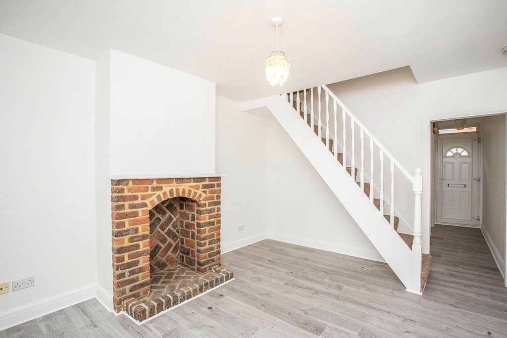 Property photo 3 of 8 Picture No. 06