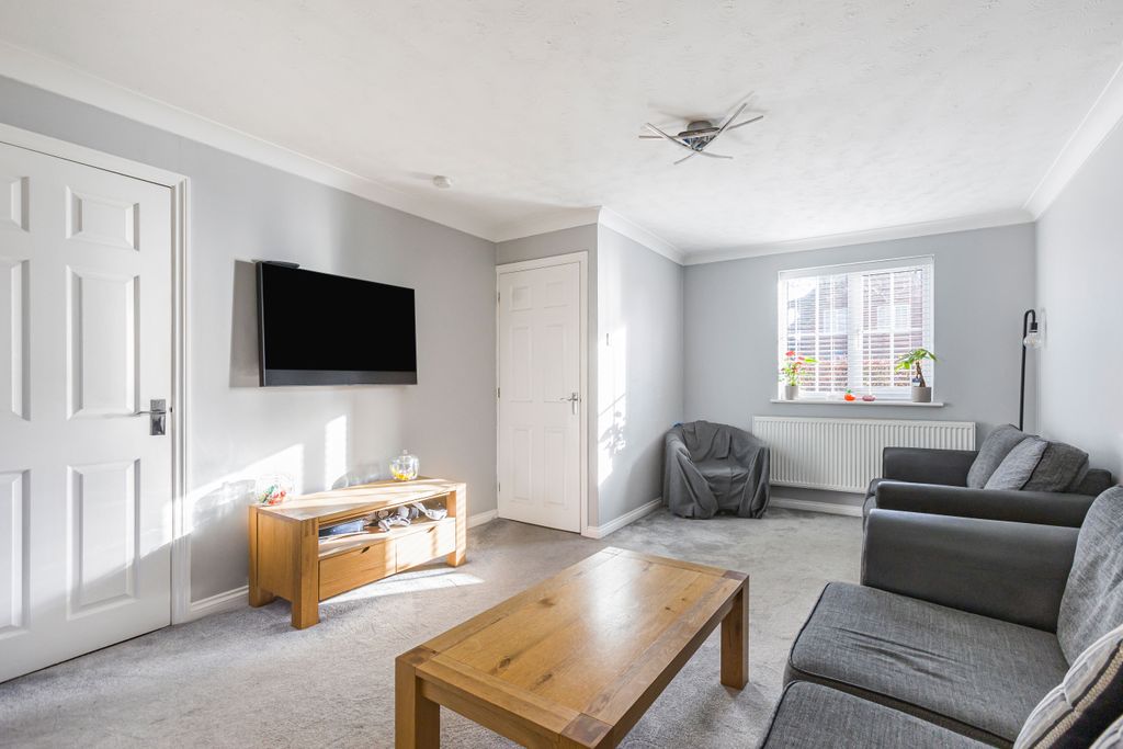 Property photo 2 of 12 Living Room