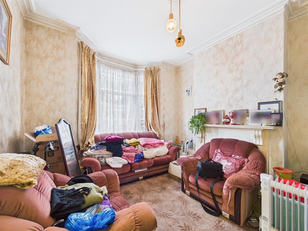 Property photo 2 of 12 Cam01358G0-Pr0137-Still002.Jpg