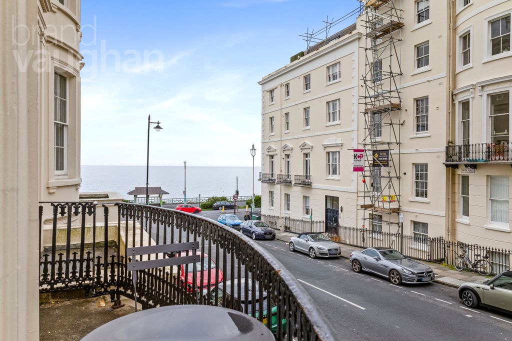 Property photo 2 of 18 Picture 2