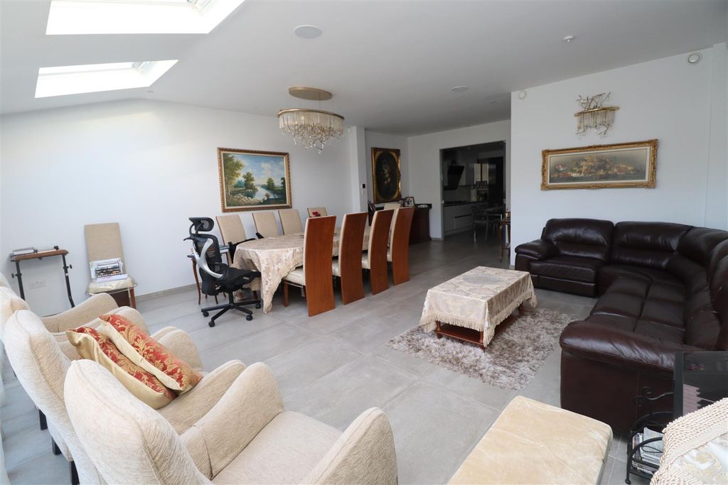 Property photo 3 of 29 Img_1815.Jpg