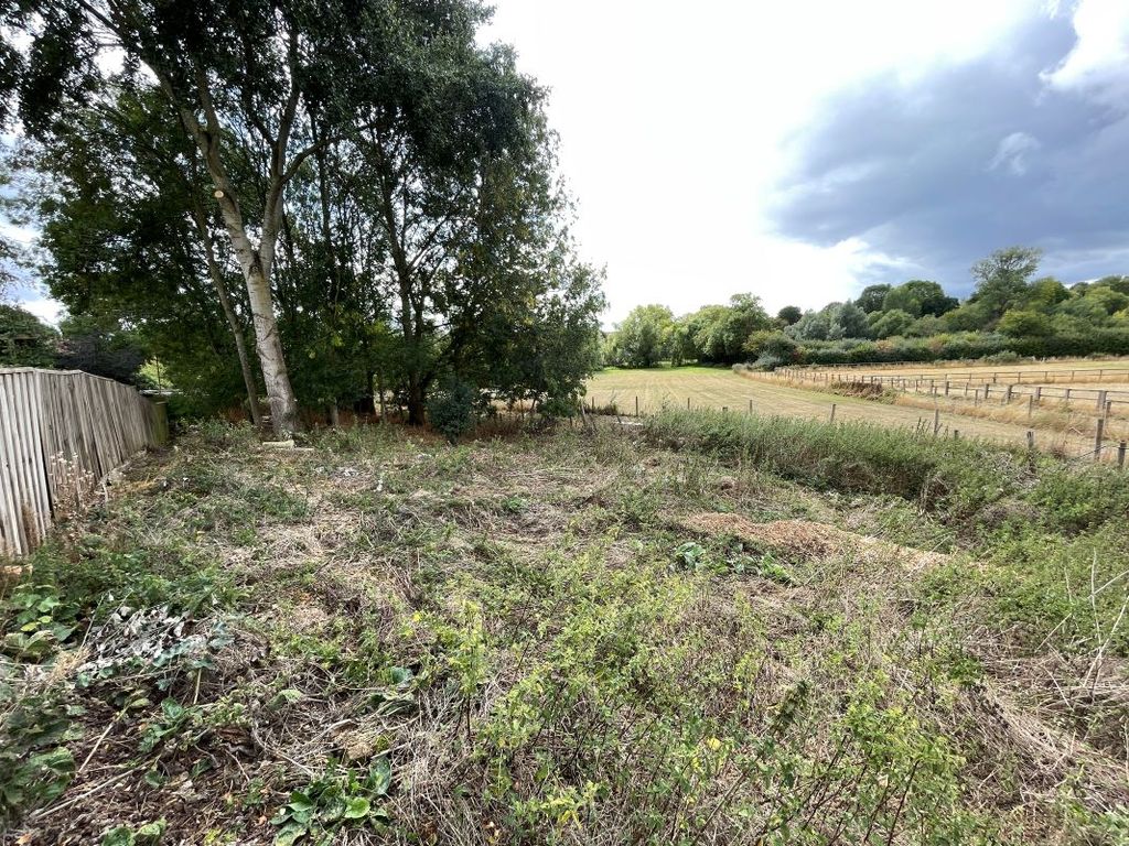 Property photo 2 of 11