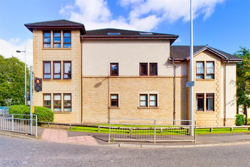 3 bed flat for sale High Blantyre