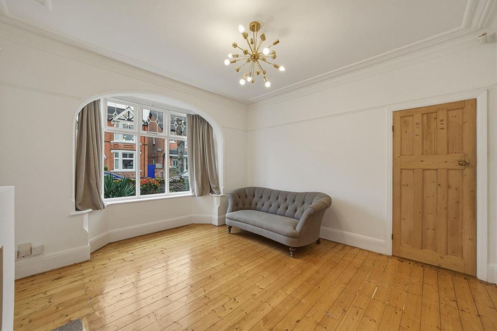 Property photo 3 of 23 Living Room