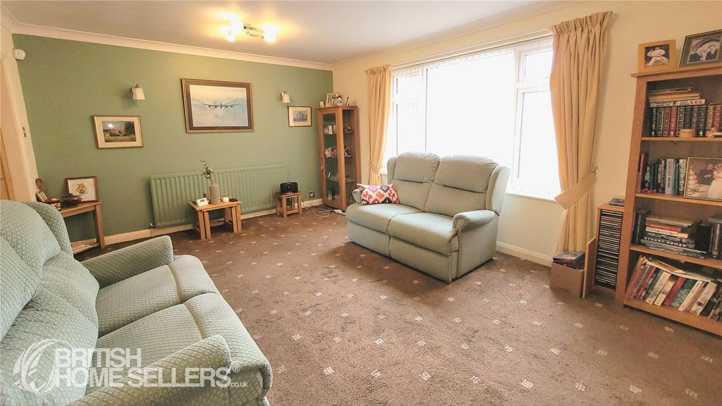 Property photo 2 of 14 Picture No. 10