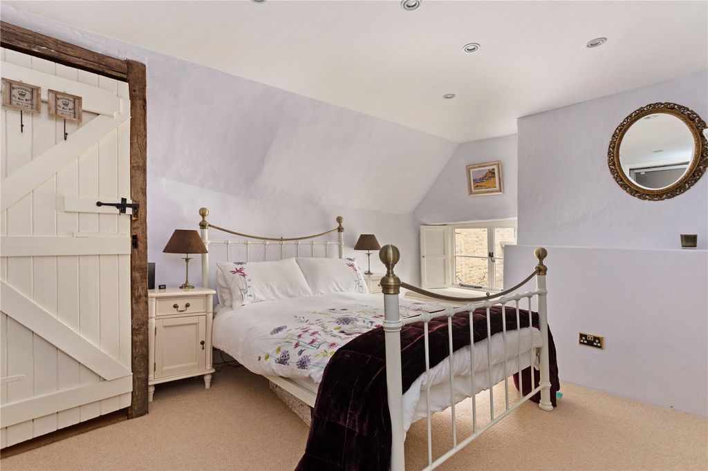 Additional image 8 of 4 bed terraced house for saleHigh Street, Marshfield SN14