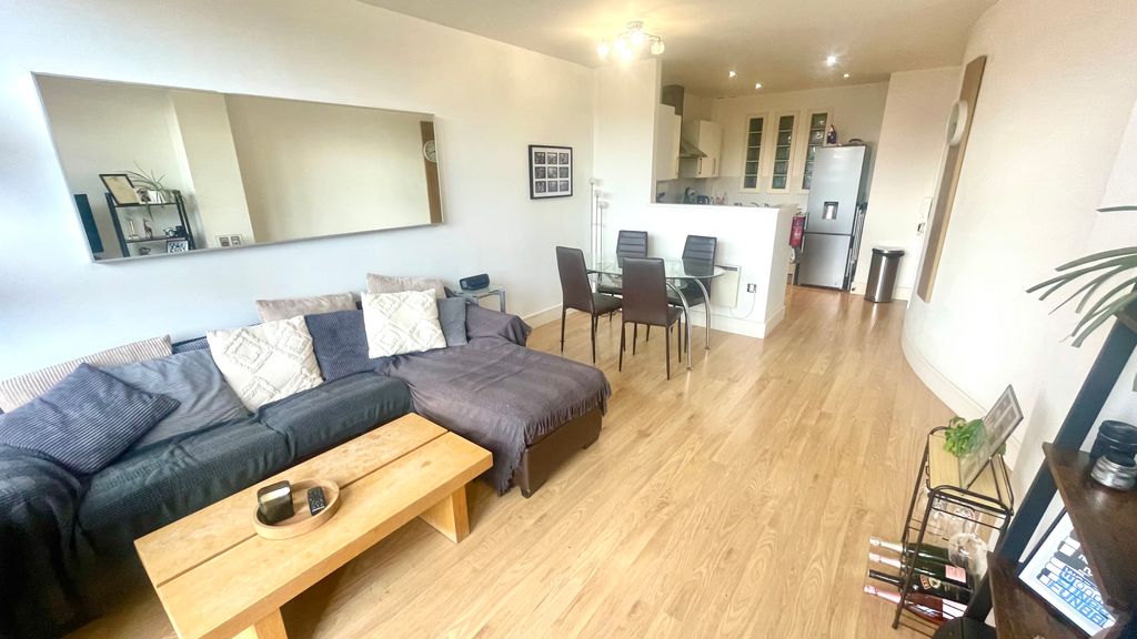 Property photo 2 of 12