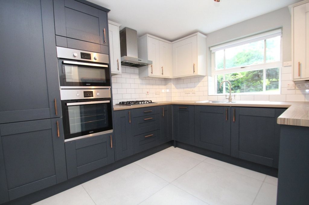 Property photo 1 of 12 Picture No. 23