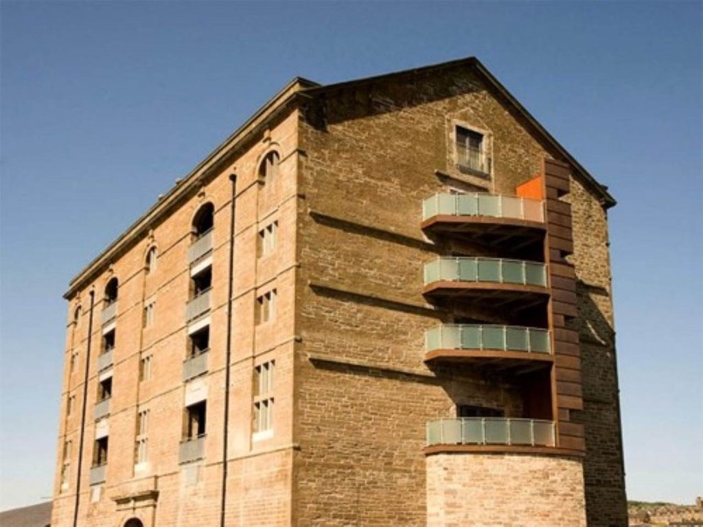 Property photo 1 of 20 City Quay Clocktower East Side