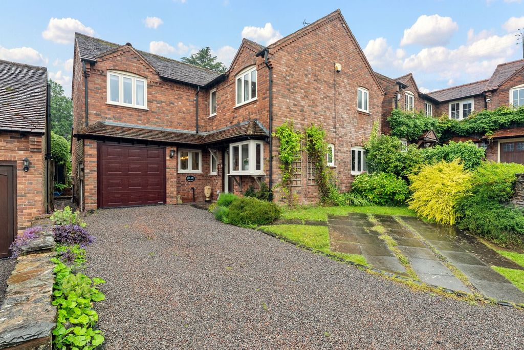 Property photo 1 of 33