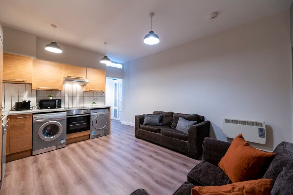 Property photo 2 of 11 48Fr - Living Area/ Kitchen