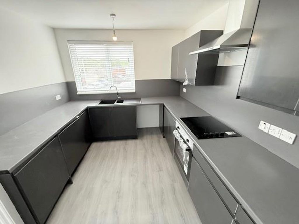 Property photo 3 of 16 13L16.Jpg