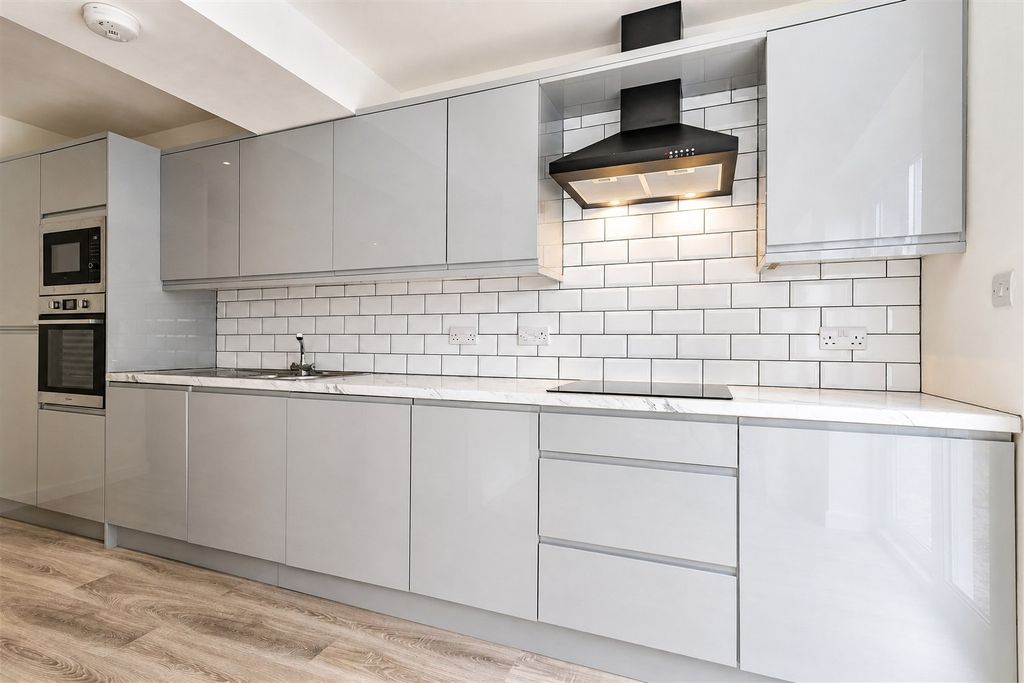 Property photo 3 of 15 Rbf05216.Jpg