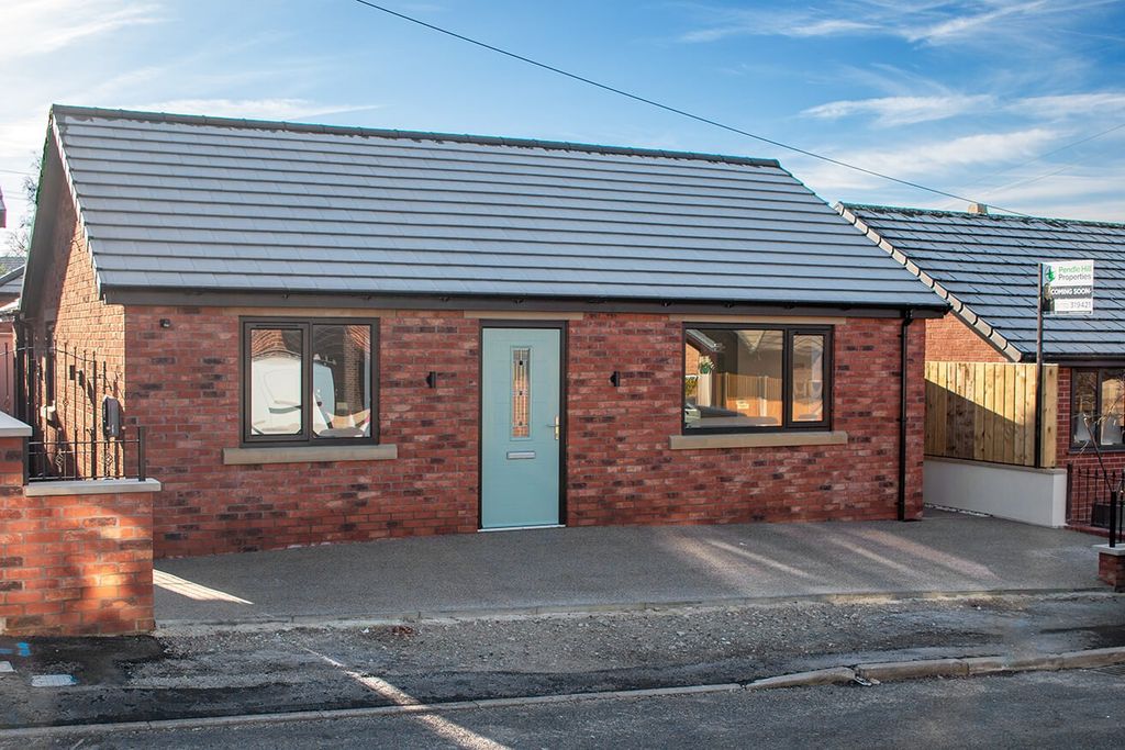 Property photo 1 of 14 4398011