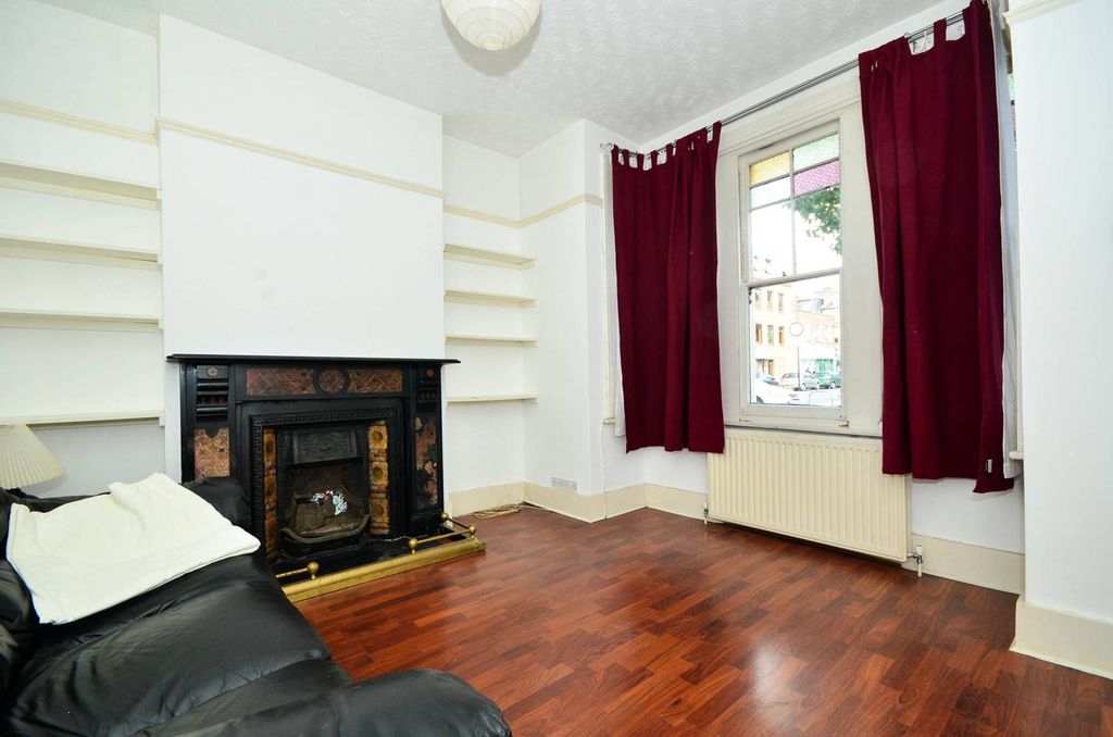 Property photo 1 of 11