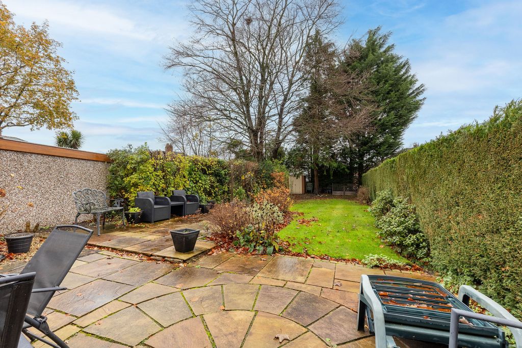 Property photo 2 of 14 Garden