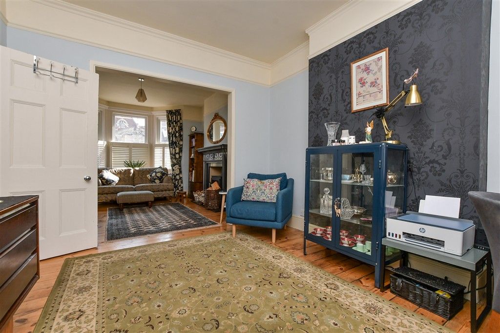 Property photo 3 of 14 Dining Area