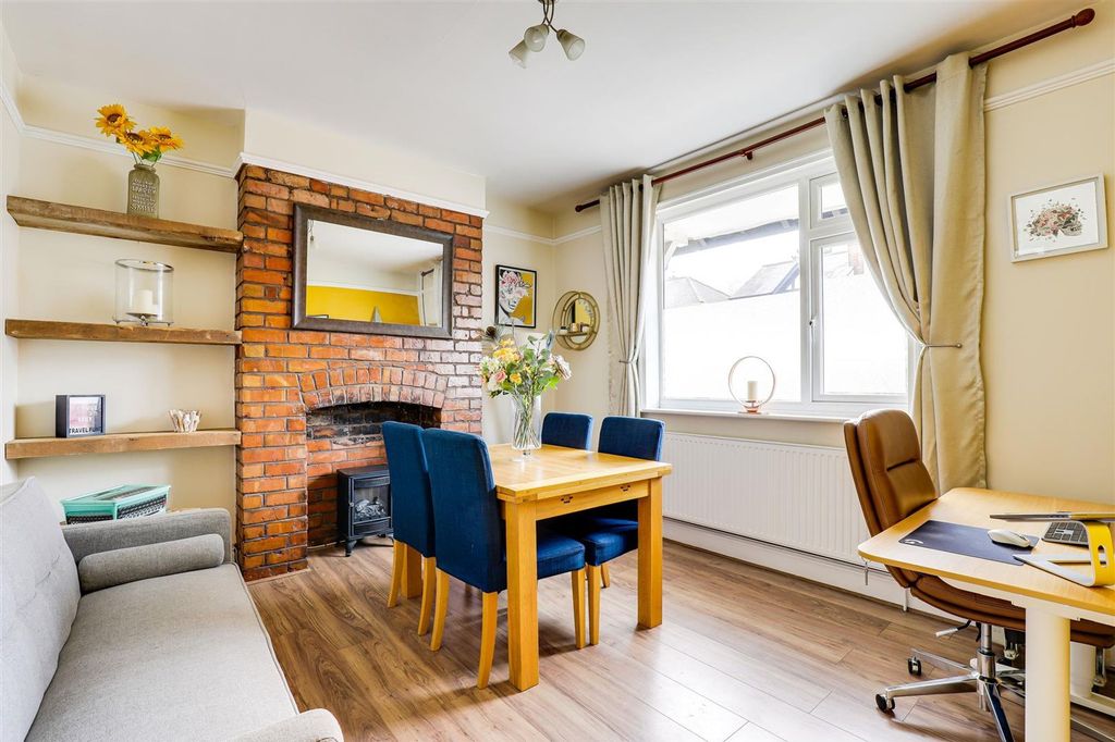 Property photo 2 of 15