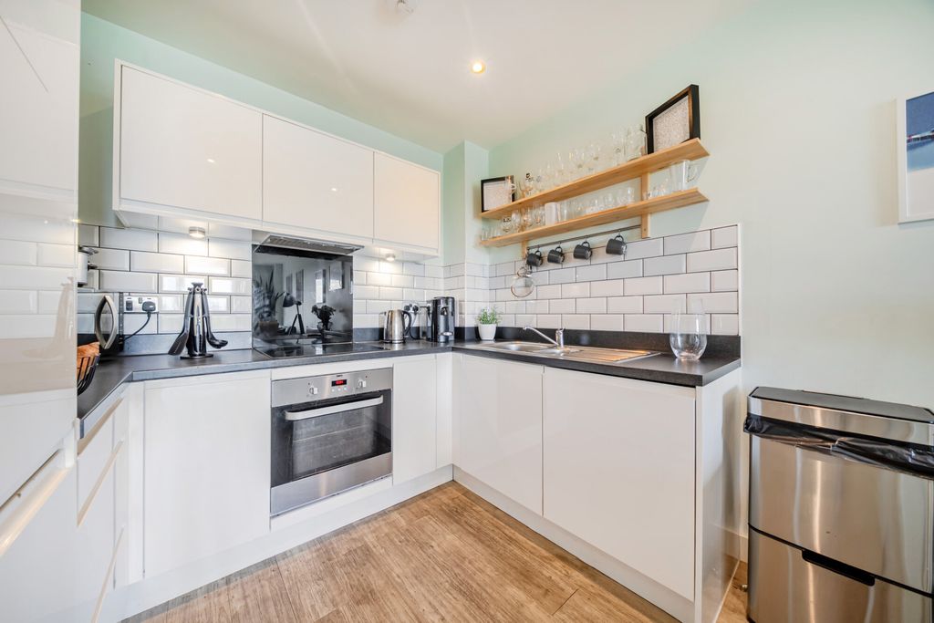 Property photo 2 of 22 1470680-6-6A1ee5A...