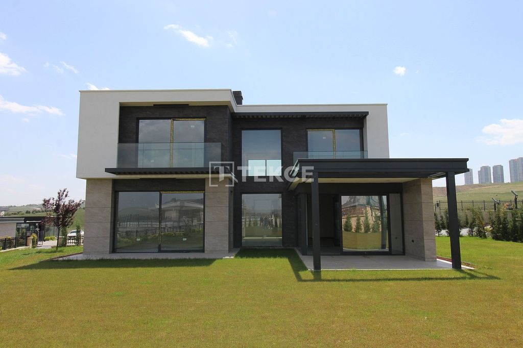 Property photo 2 of 46