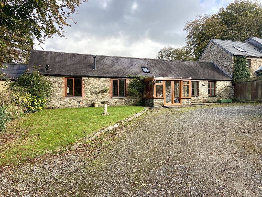 Property photo 1 of 16 Picture No. 05