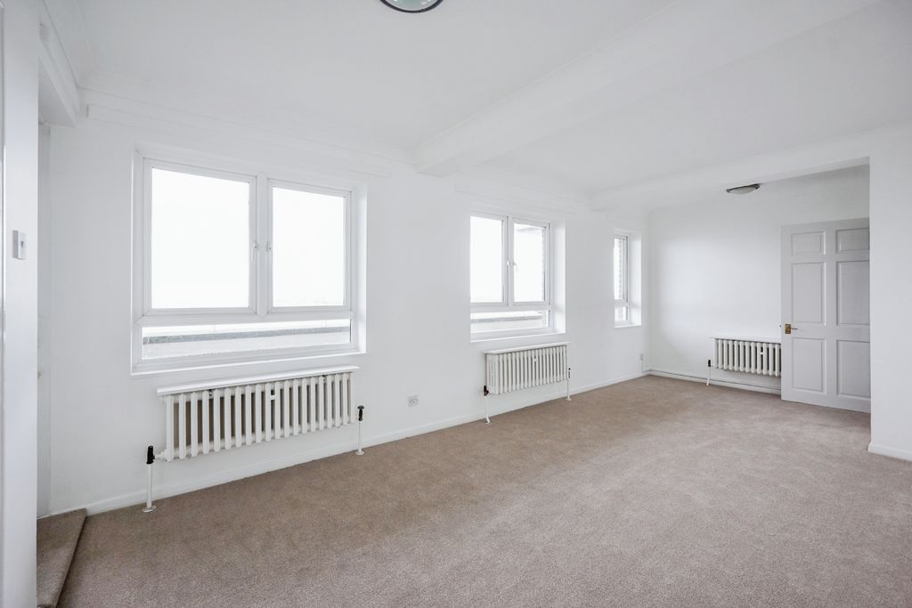 Property photo 2 of 17 Photography