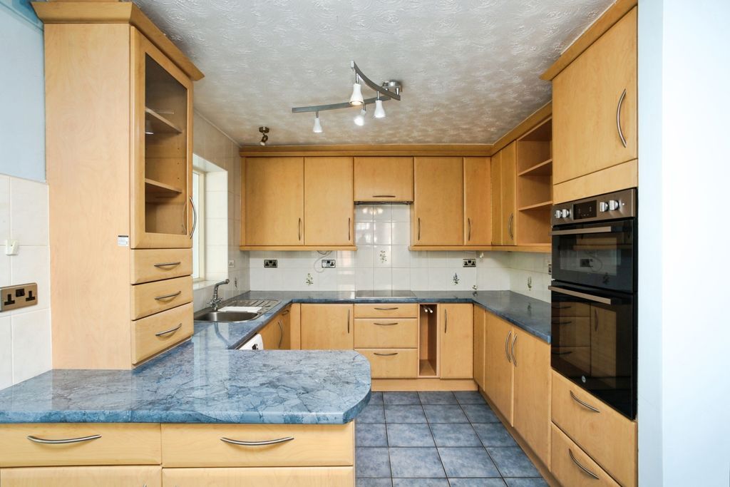 Property photo 3 of 14 Pbox-Img.Jpg