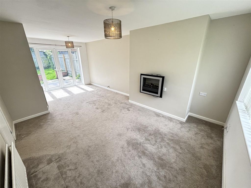 Property photo 2 of 14 Open Plan Living And Dining Room