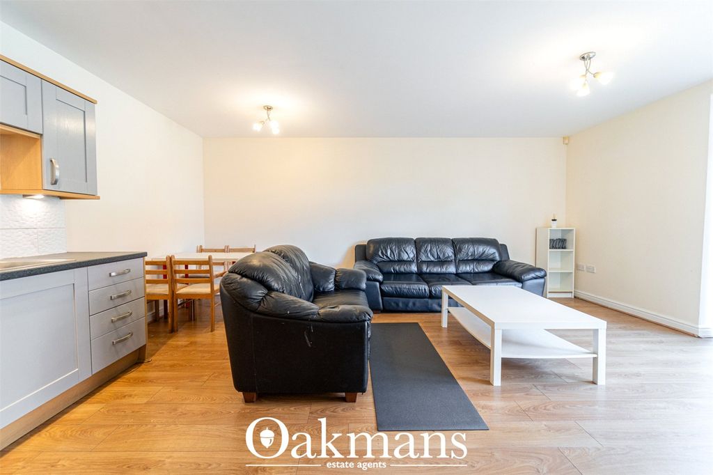 Property photo 2 of 16 Picture No. 05