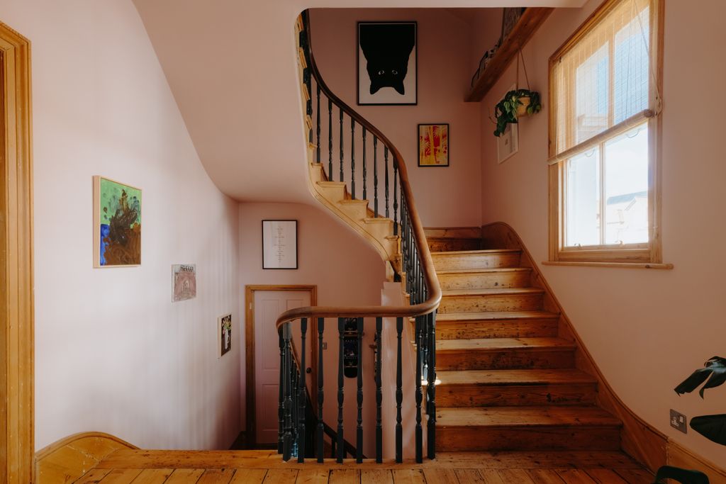 Property photo 3 of 28 Croft-Stleonards-Charlesroad-Interior-22