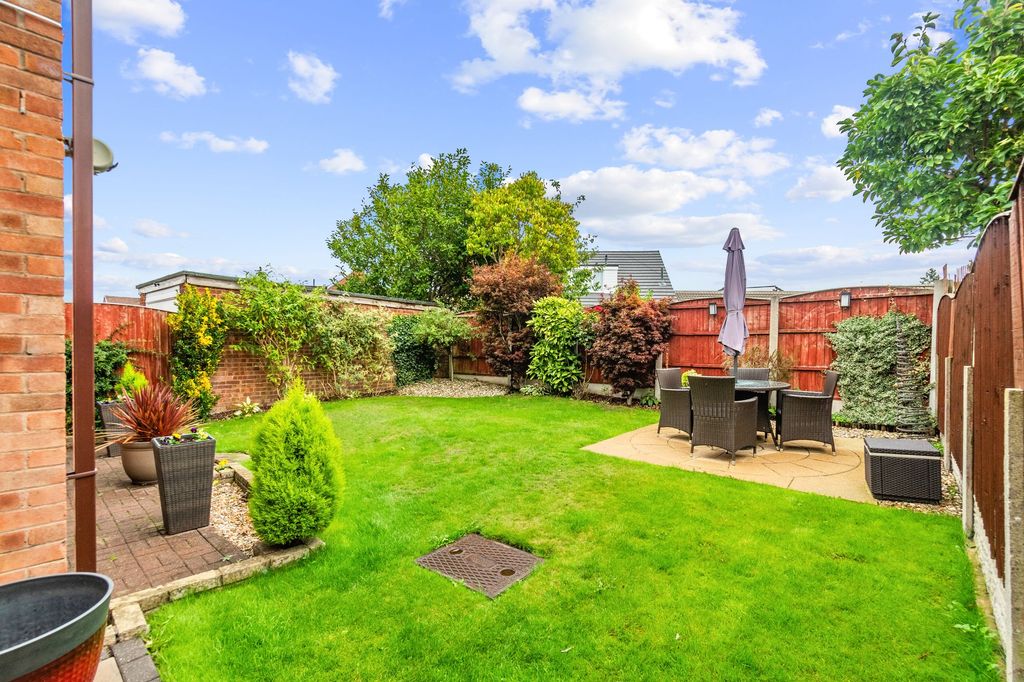 Property photo 2 of 37
