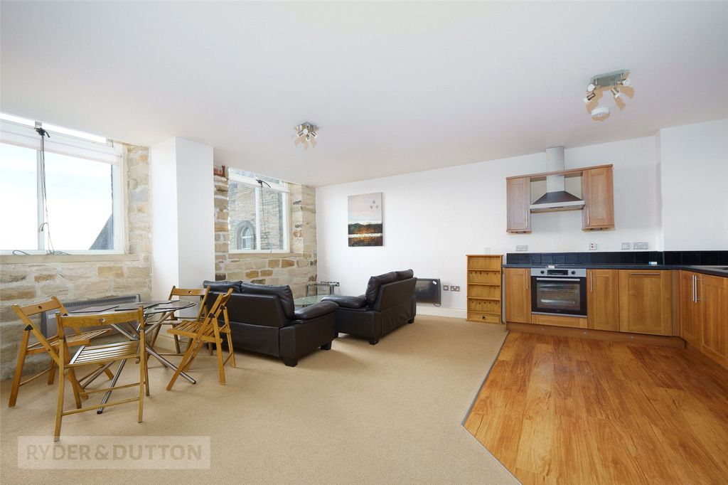Property photo 2 of 9 Open Plan