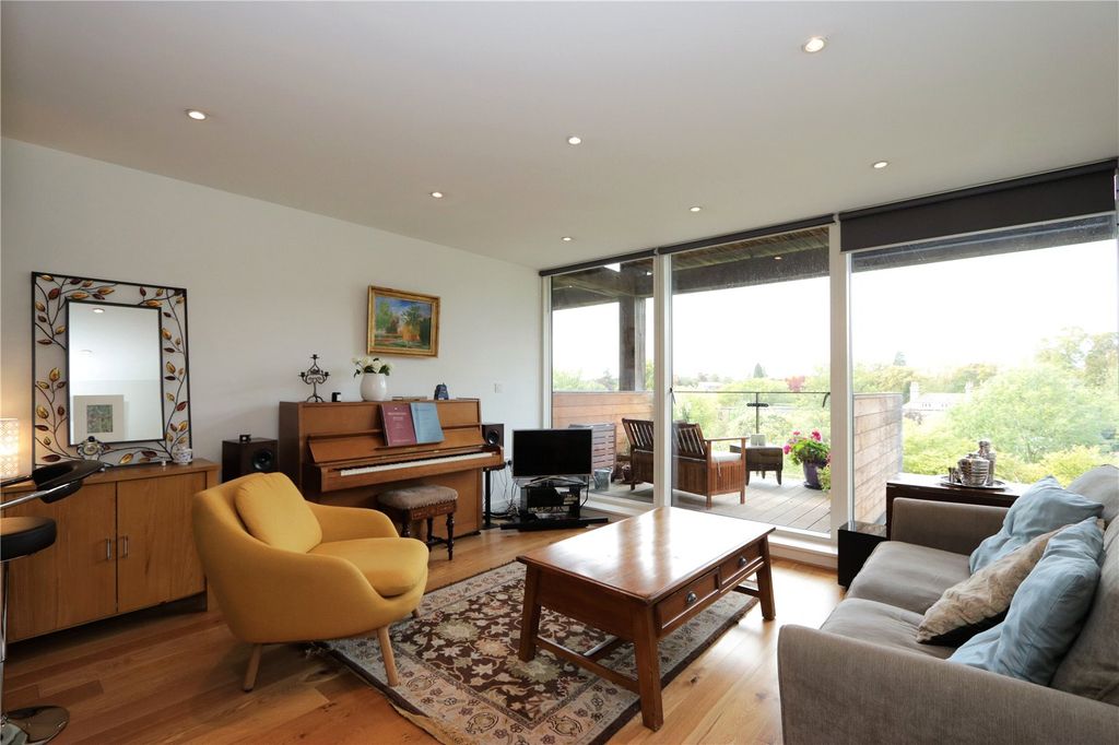 Property photo 2 of 11 Picture No. 02