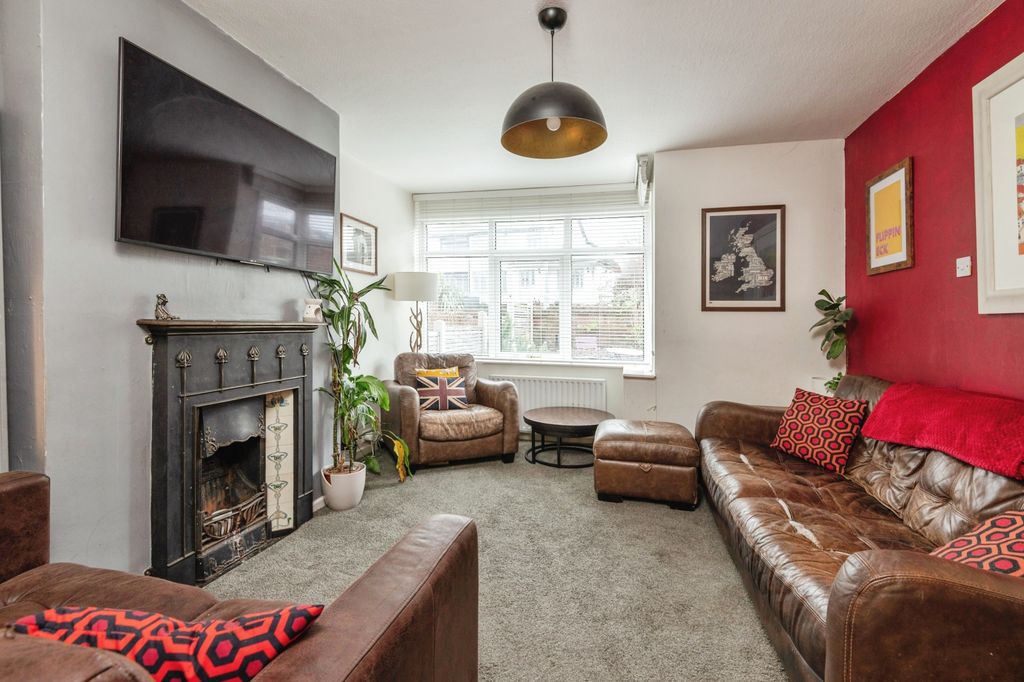 Property photo 3 of 15