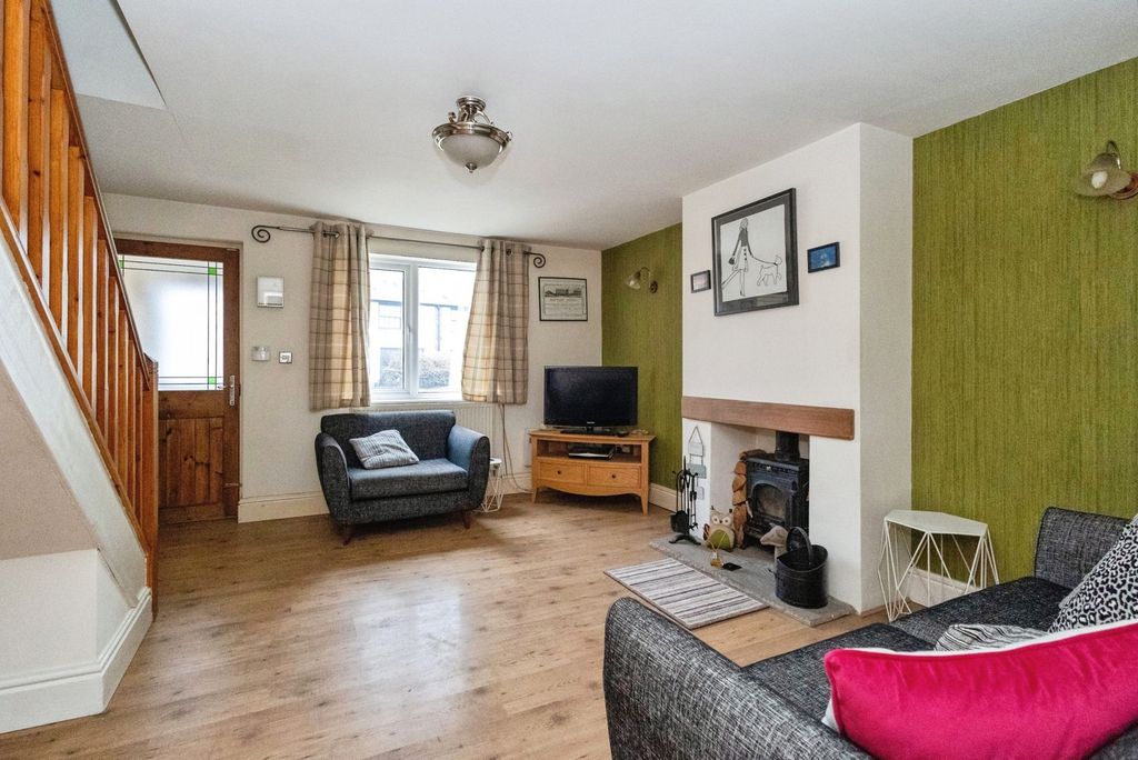 Property photo 3 of 17 Pbox-Img.Jpg