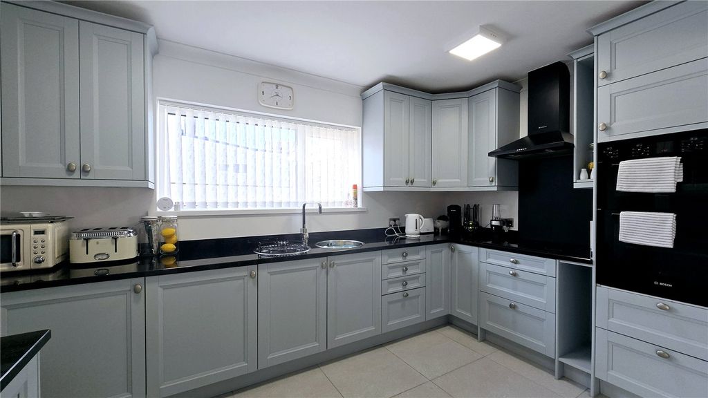 Property photo 3 of 21 Picture No. 08