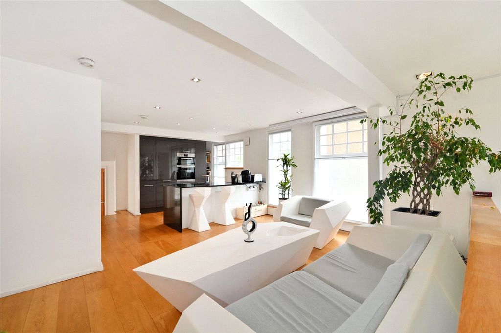 Property photo 2 of 23 Reception Room