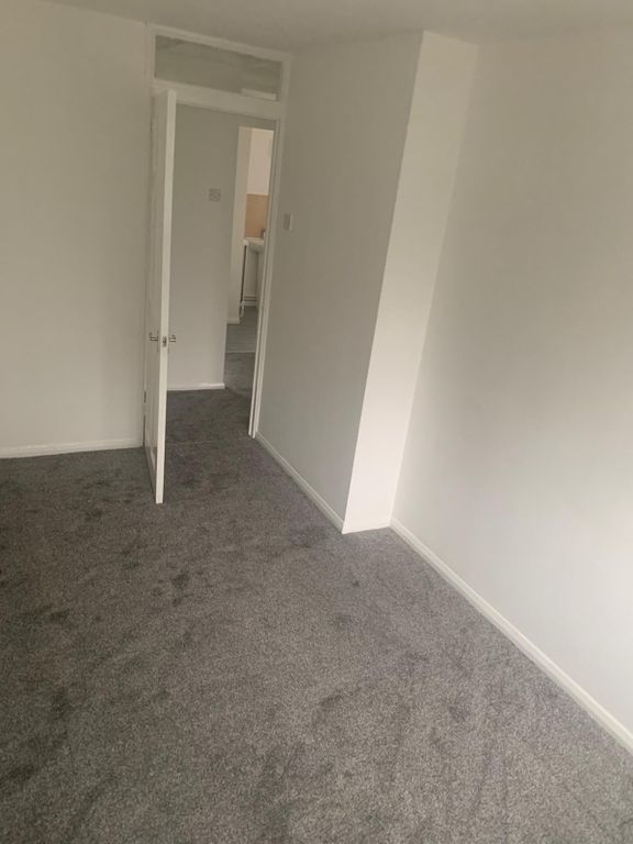 Property photo 3 of 34