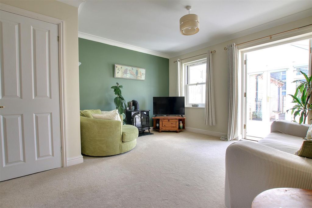 Property photo 3 of 16 Img_8749-Img_8751.Jpg